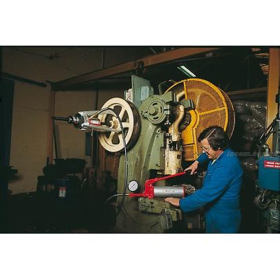 UWP.10M -  pompa ręczna hydrauliczna 2-biegowa