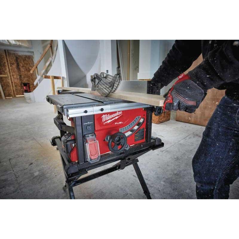 M18 FTS210-121B - Pilarka tarczowa stołowa śr. 210 mm, 18 V, ONE-KEY™, z akumulatorem i ładowarką