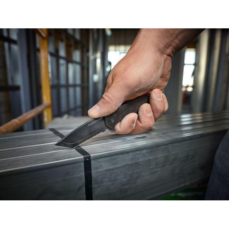 48221998 - Hardline folding knife serrated