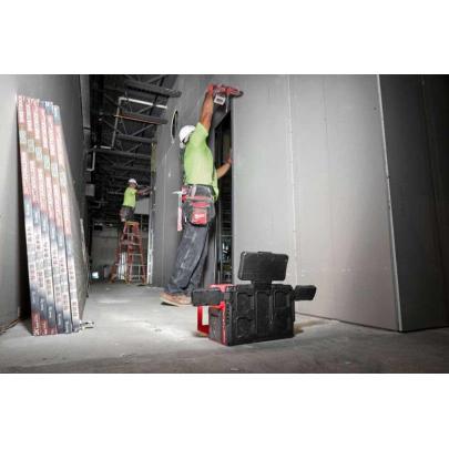 M18 POALC-0 - Lampa do oświetlania strefowego, z funkcją ładowania