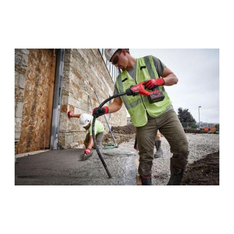 M18 FCVN12-551 - Igłowy wibrator do betonu z wałkiem 1,2 m, 18 V, 5.5 Ah, FUEL™, z akumulatorem i ładowarką
