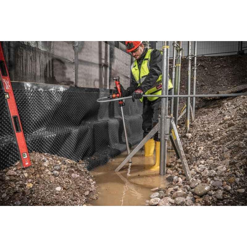 M12 BSWP-601 - Pompa 12 V, 6.0 Ah, z akumulatorem i ładowarką