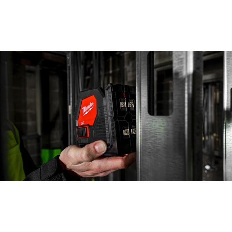 CLL-C - Alkaliczny laser krzyżowy z zieloną wiązką, 4 x AA, w walizce