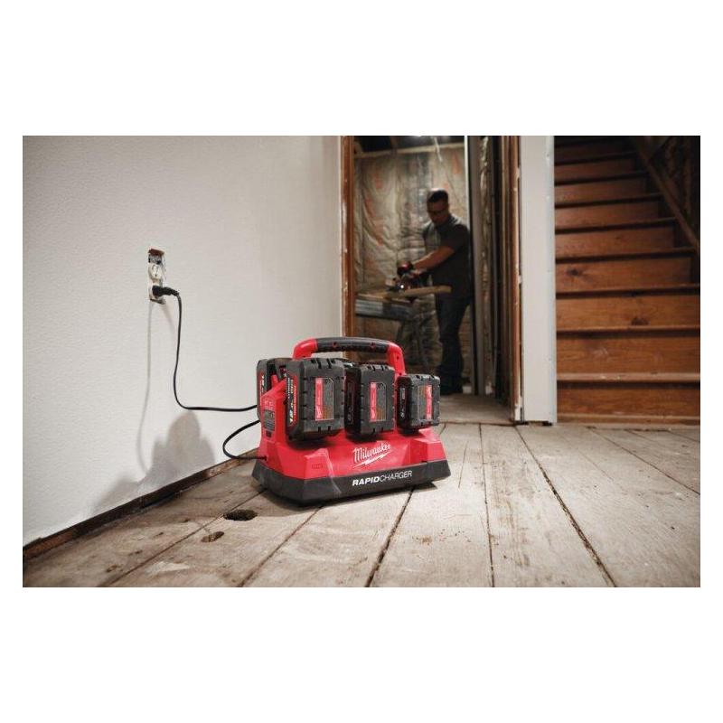 M18 PC6 - Szybka ładowarka 6-portowa PACKOUT M18™, 18 V, 2.0, 4.0, 5.0, 3.0, 5.5, 8.0 & 12.0