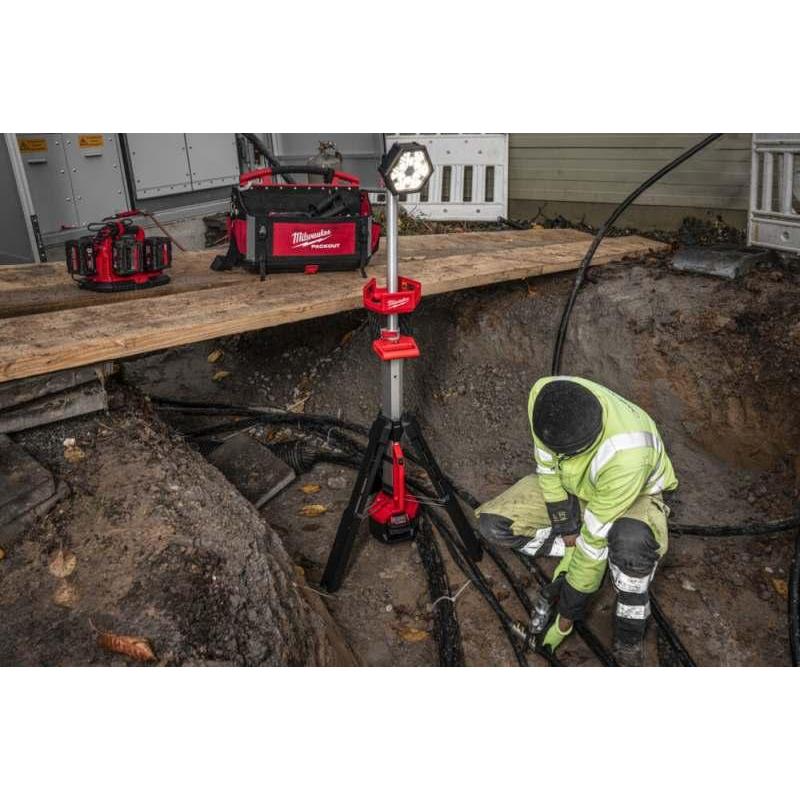 M18 SAL2-502B - Lampa stojąca LED, 2800 lumenów, 18 V, 5.0 Ah, w torbie, z 2 akumulatorami i ładowarką