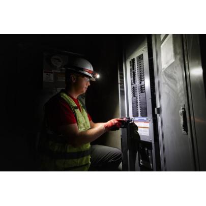 L4 HL2-301 - Akumulatorowa latarka - czołówka USB 600 lumenów, 4 V, 3.0 Ah