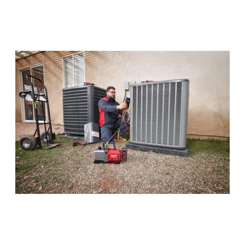 M18 FVP5-0 - Pompa próżniowa 5 cfm, 18 V, FUEL™, bez wyposażenia