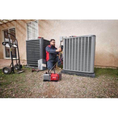 M18 FVP5-0 - Pompa próżniowa 5 cfm, 18 V, FUEL™, bez wyposażenia