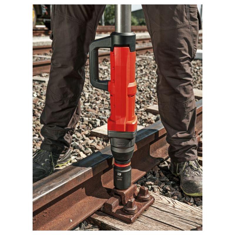 M18 FHIWF1R-122C - Klucz udarowy kolejowy 1", 2000 Nm, 18 V, 12.0 Ah, FUEL™, w walizce, z 2 akumulatorami i ładowarką