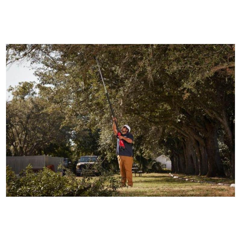 M18 BLTS-551 - Sekator teleskopowy do gałęzi 18 V, 5.5 Ah, FUEL™, z akumulatorem i ładowarką