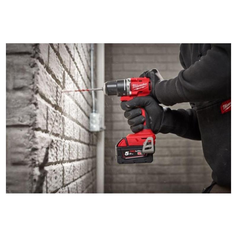 M18 BLDDRC-502C - Kompaktowa bezszczotkowa wiertarko-wkrętarka 60,5 Nm, 18 V, 5.0 Ah, w walizce, z 2 akumulatorami i ładowarką