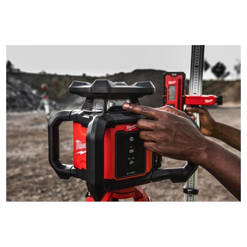 M18 RLOH600-201C - Niwelator laserowy 600m, 18 V, 2.0 Ah, ONE-KEY™, w walizce, z akumulatorem i ładowarką