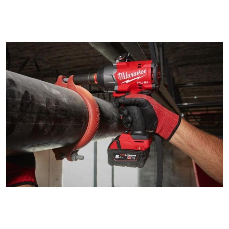 M18 FHIW2P12-502X - Klucz udarowy 1/2", 1220 Nm, 18 V, 5.0 Ah, FUEL™, w walizce, z 2 akumulatorami i ładowarką