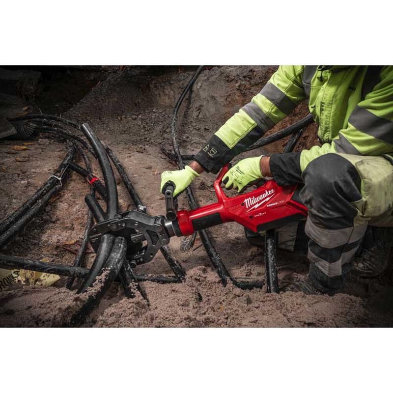 M18 HSFC125R-802C - Hydrauliczny obcinak do kabli zabezpieczających 125 mm, 120 kN, 18 V, 8.0 Ah, ONE-KEY™, walizce, 4933499331