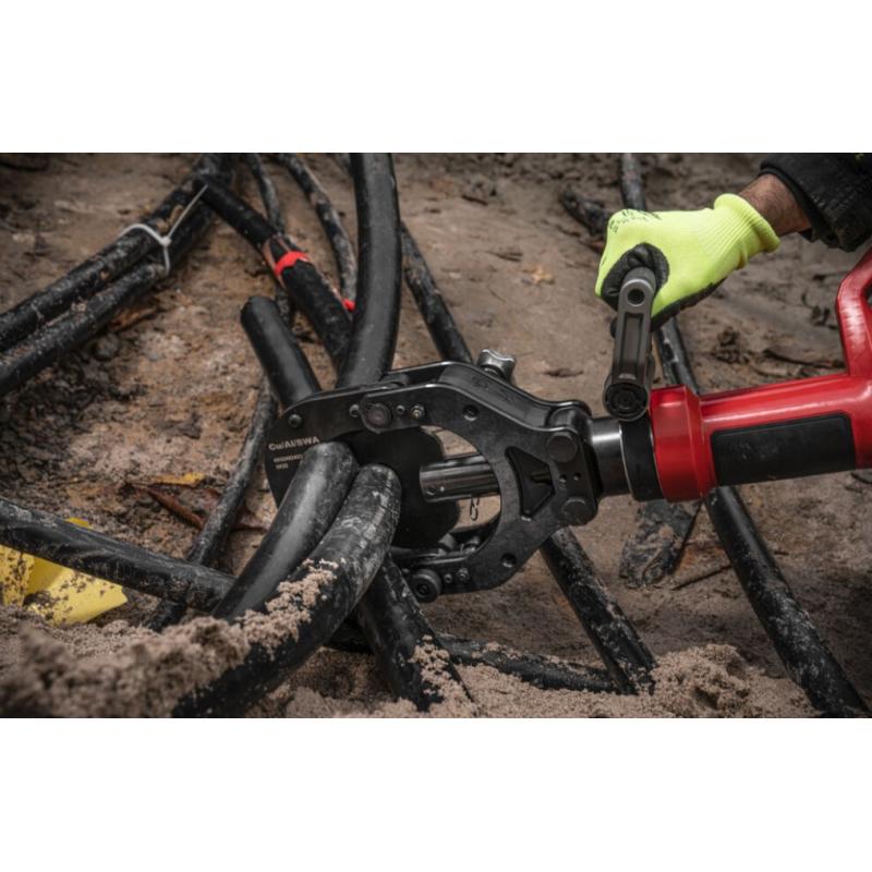 M18 HCC125-801C - Hydraulic cable cutter for 125 mm cables, 120 kN, 18 V, in a case, with battery and charger, 4933499333