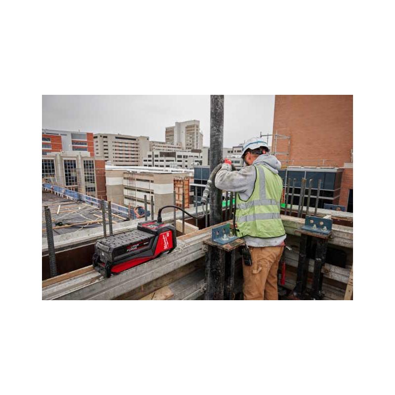 MXF CVHF-802 - High-frequency concrete vibrator, 8.0 Ah, MX FUEL™ ONE-KEY™, with 2 batteries and charger, 4933498133